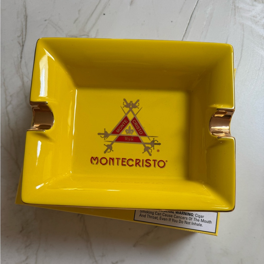 MONTECRISTO CIGAR ASHTRAY NEW IN BOX